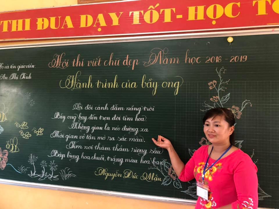 viet bang dep 1 - Ngưỡng mộ bài thi viết bảng đẹp của giáo viên trường Lâm Giang