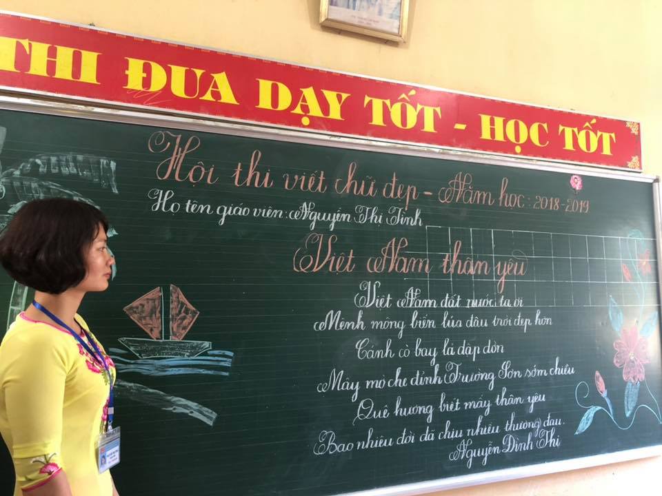 viet bang dep 12 - Ngưỡng mộ bài thi viết bảng đẹp của giáo viên trường Lâm Giang