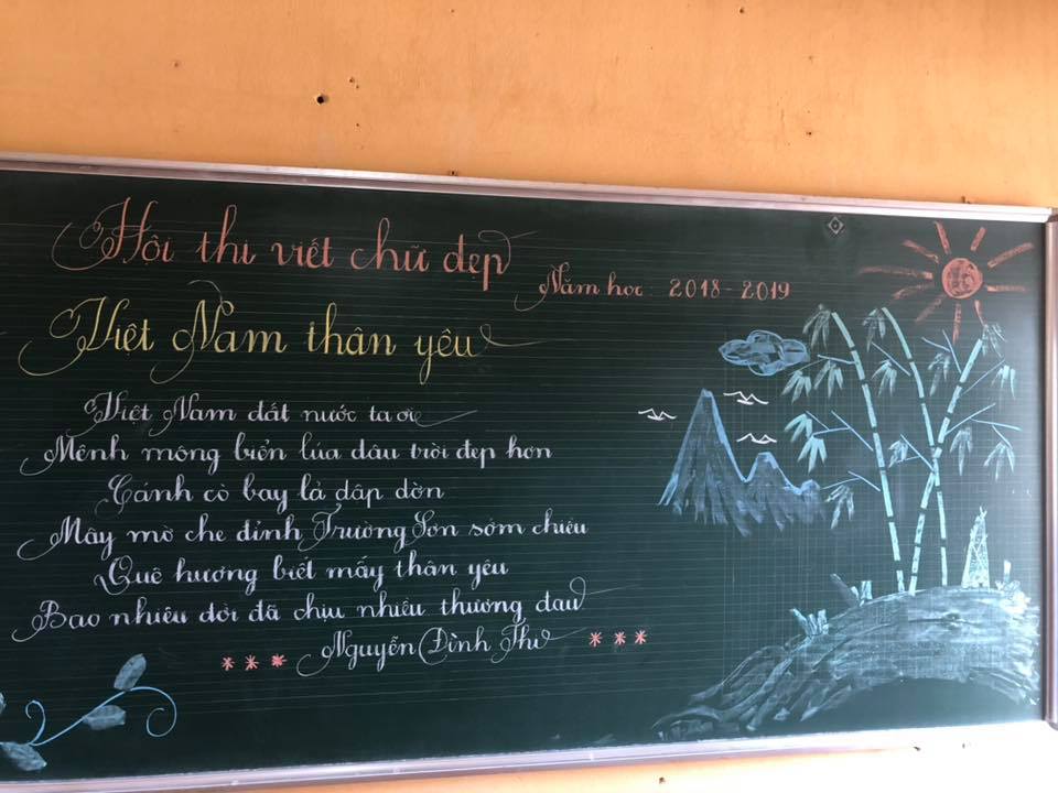 viet bang dep 8 - Ngưỡng mộ bài thi viết bảng đẹp của giáo viên trường Lâm Giang